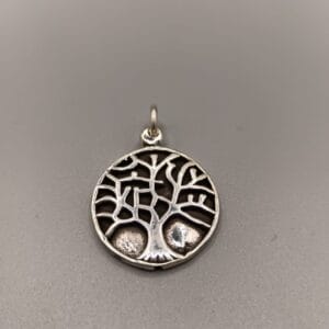 Colgante de plata de ley en forma de árbol de la vida