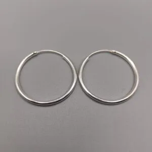 Pendiente de plata de ley de aros acabado liso pulido
