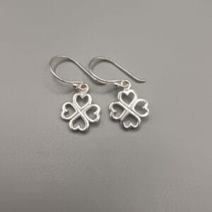 Pendientes de plata de ley con trebol cuatro hojas