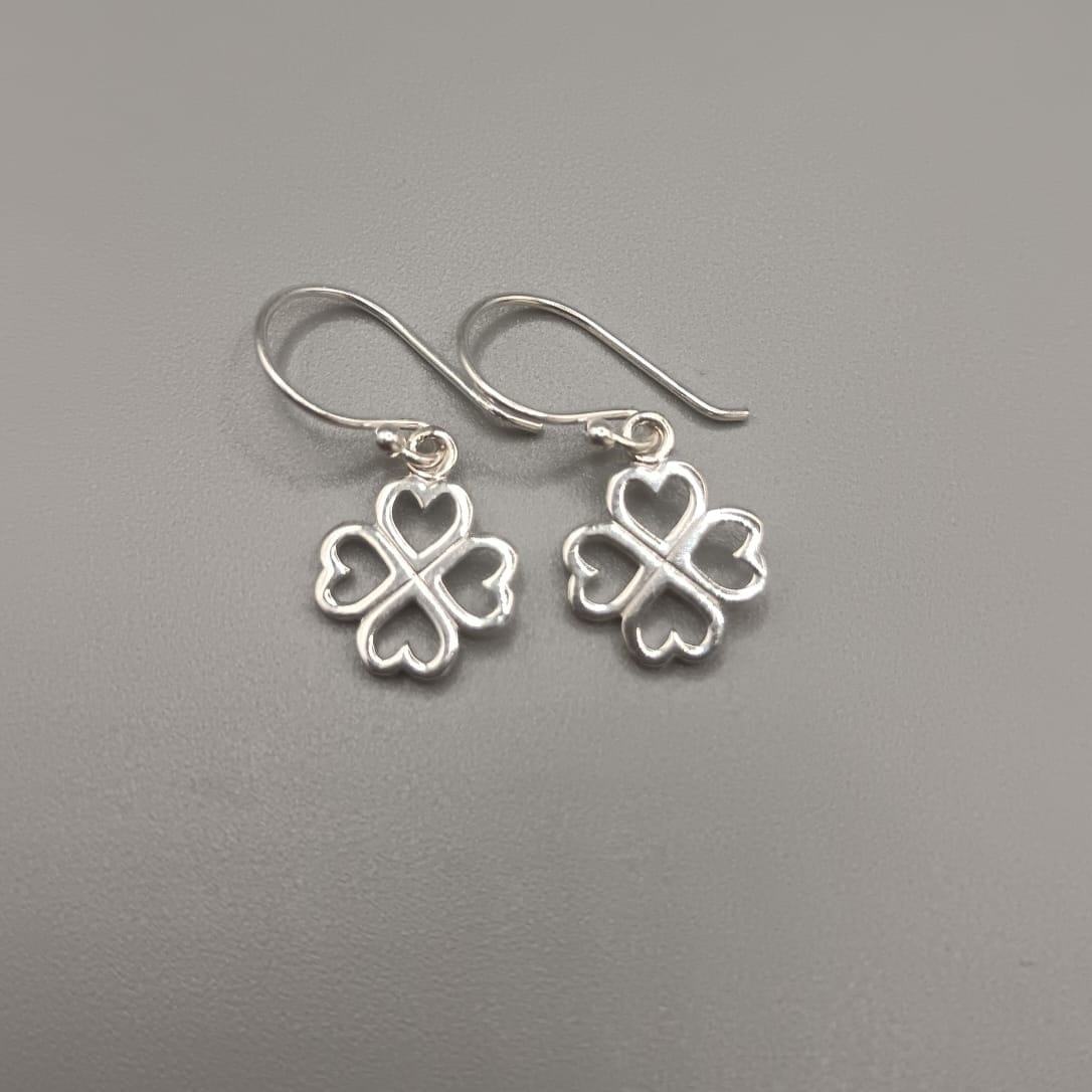 Pendientes de plata de ley con trebol cuatro hojas