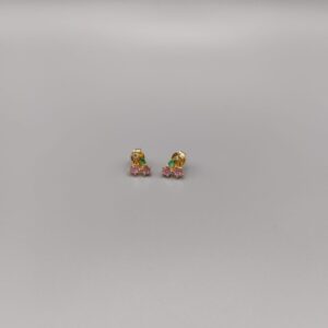 Pendientes de plata de ley diseño ramillete, montados con dos circonitas rosas y una verde esmeralda